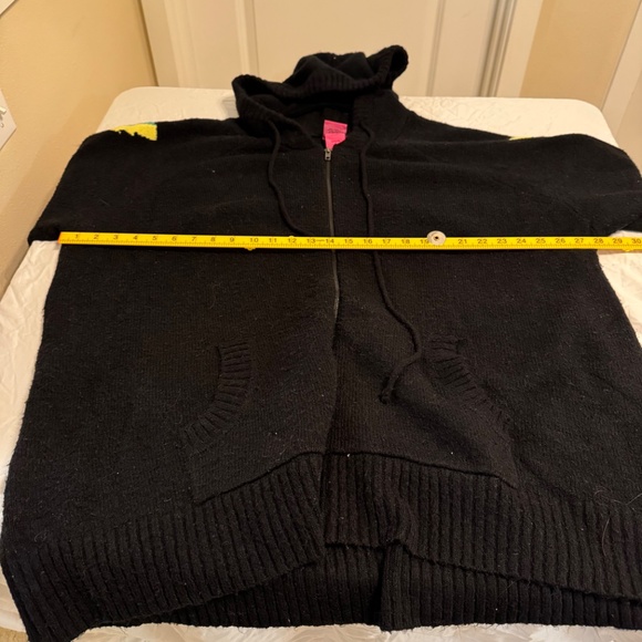 Torrid x Betsey Johnson Hooded Zip Sweater — Black w/ “LOVE” Back Graphic - Picture 4 of 12